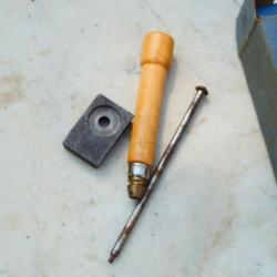 CHASSE rechargement - Excellent d&eacute;samorceur &agrave; clou en CAL 16 Neuf et boite ann&eacute;es 1930/40