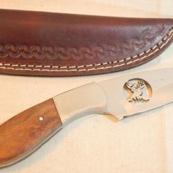 Beau couteau chasse - western en bon &eacute;tat  &agrave; lame ajour&eacute; &agrave; profil de cerf ref EBR24CHA005
