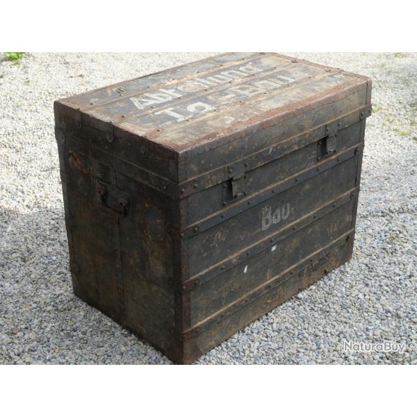 grande malle d'officier sup�rieur de l'arm�e d'occupation NORMANDIE 1944