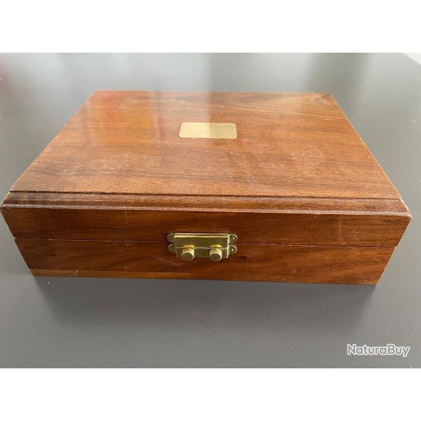 COFFRET NOYER MASSIF POUR REVOLVER SMITH & WESSON ANCIEN