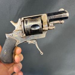SUPERBE REVOLVER BULLDOG BELGE cal. 320