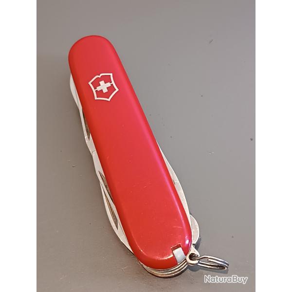 ANCIEN COUTEAU 8 pi�ces, VICTORINOX