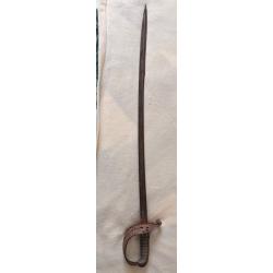 1� sans prix de r&eacute;serve !Sabre d'officier suisse mod&egrave;le 1899 sans fourreau &agrave; restaurer.