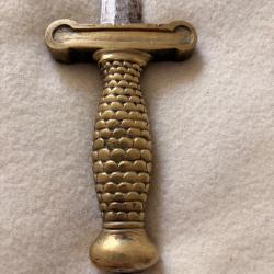 &Eacute;p&eacute;e - glaive &eacute;caille