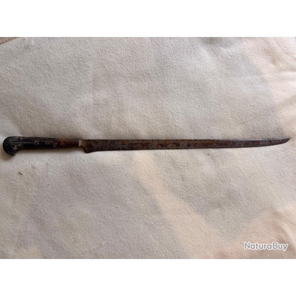 Couteau poignard de collection avec symbole dor�
