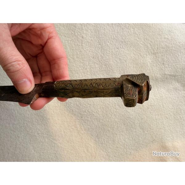 Dague couteau poignard t�te de chien
