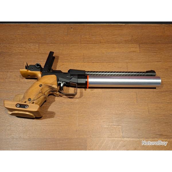 Pistolet droitier air comprim� pcp / feinwerkbau c25 enti�rement r�vis� avec r�gulateur neuf.