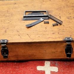 Lot Pi&egrave;ces d&eacute;tach&eacute;es Ressort pour fusil Suisse Schmidt Rubin G11