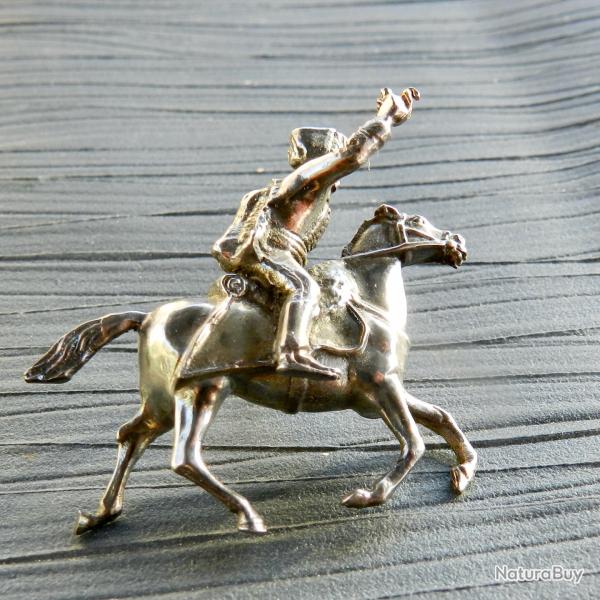 Broche : le hussard chargeant