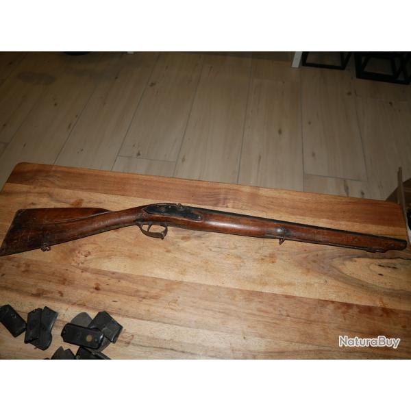 Fusil � percussion � restaurer, chien absent et bois fendu