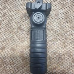 monopod pliant et r&eacute;glable en hauteur DLG TACTICAL avec fixation sur rail PICATINNY