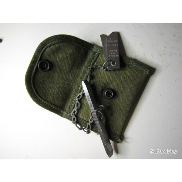 Pochette avec outils de cont�le  pour mitrailleuse 50 BGM