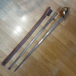 Rare sabre 1896 de S/Off de cavalerie avec la lame grav&eacute;e en 1899 .