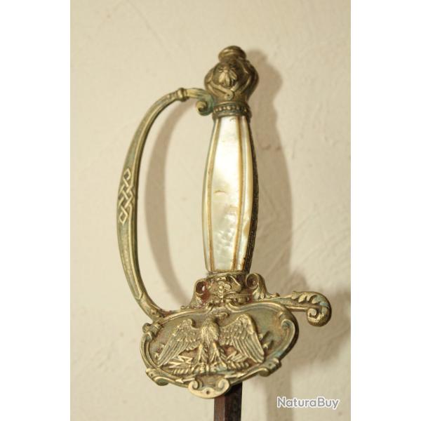 �p�e 2?? officier