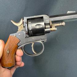 BULLDOG FABRICATION ALLEMANDE cal. 320