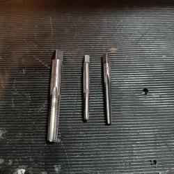 Rare anciens tarauds arm&eacute;e anglaise