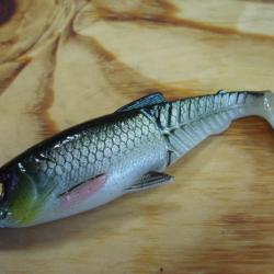 SAVAGE GEAR LOT DE 5 CRAFT CANNIBAL PADDLE TAIL 12CM - GREEN SILVER UV