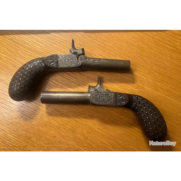 Paire de pistolet de poche (dit de m�decin) � percussion avec queue de d�tente r�tractable
