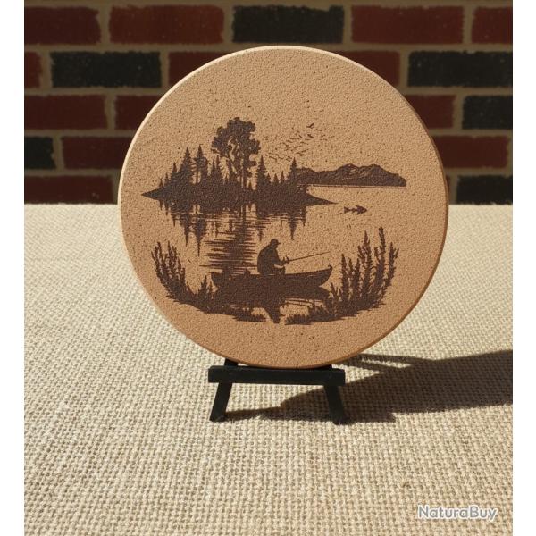 Dessous de plat en li�ge � 19 cm - Motif p�cheur - D�coration p�che