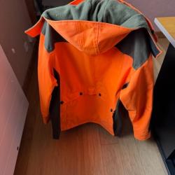 veste chasse imperm&eacute;able, ind&eacute;chirable, quasi neuve, marque Verney caron