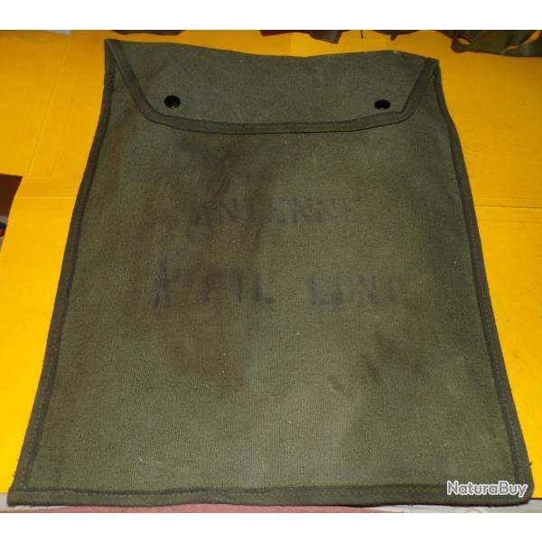 HOUSSE POUR ANTENNE A FIL LONG POUR  RADIO  , ARMEE FRANCAISE , DIMENSION 43 CM X 24 CM COMPRENANT U
