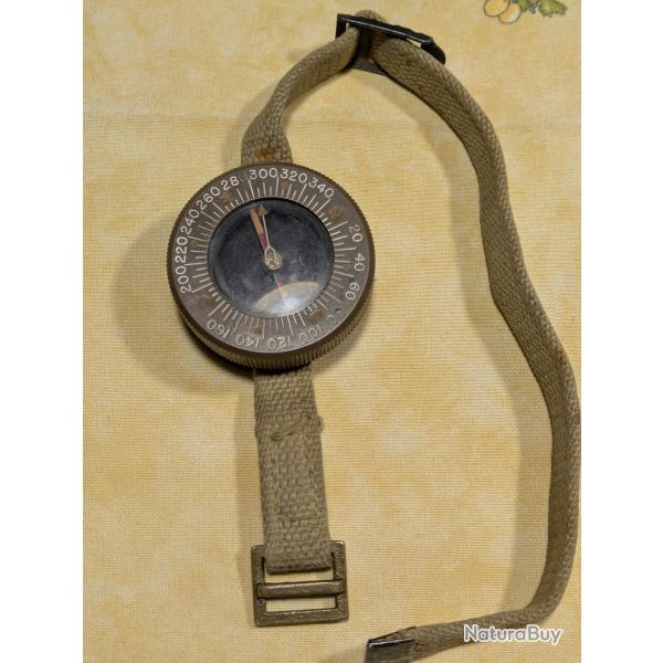 Boussole de parachutiste US dat�e 5-44