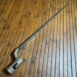 BA&Iuml;ONNETTE A DOUILLE PRIMITIVE XVlll &eacute;me