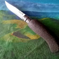 Couteau Opinel 9 en pierre de lave
