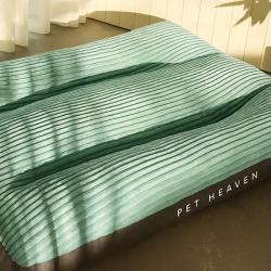 Lit confortable et moelleux .