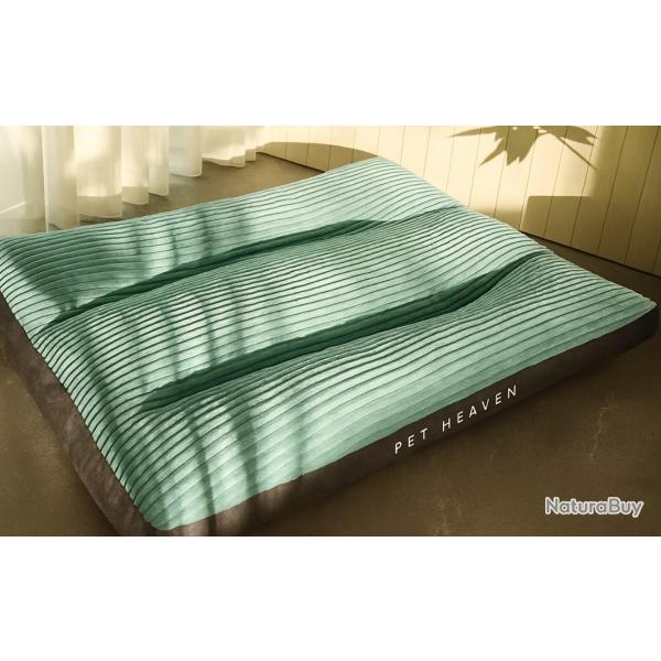 Lit confortable et moelleux .