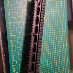 Garde mains AR-15 NC-STAR pour canon 20pouces