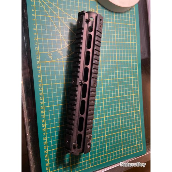 Garde mains AR-15 NC-STAR pour canon 20pouces