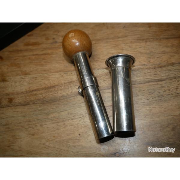 Bourroir � enfoncement r�glable et entonnoir nickel� cal 12