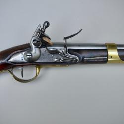 Pistolet mod&egrave;le 1763-66 2&egrave;me type de la manufacture royale de saint &Eacute;tienne sign&eacute; la  Thuilerie 1776