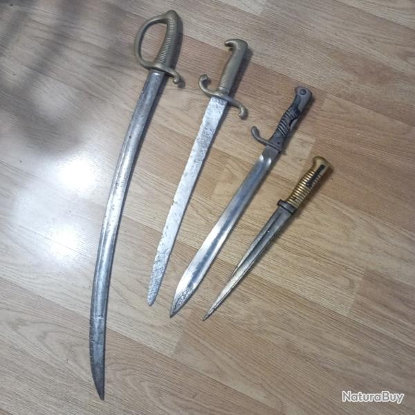 Lot d'armes blanches � restaurer