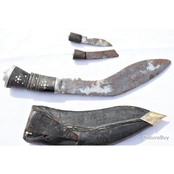ANCIEN kukri khukuri - INDE - indien ann�es 30 / 40 + fourreau avec ses 2 petits couteaux