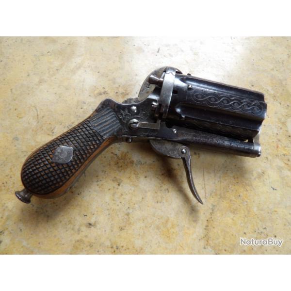 �l�gant pistolet poivri�re type Mariette bien grav� 7mm Belge DA 6 coups brunissage d'origine TBE