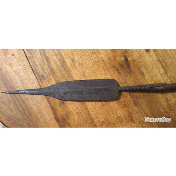 Lance ancienne africaine