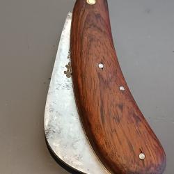 ANCIEN COUTEAU DE M&Eacute;TIER, TARRY LEVIGNE, THIERS, XX&egrave;me, manche palissandre.