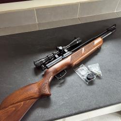 CARABINE GAMO COYOTE CAL 5.5 PCP AVEC LUNETTE GAMO. ET 2x CHARGEURS.COMME NEUF !