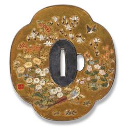 TSUBA ORNEMENT&Eacute; D'UN SUPERBE TRAVAIL EN SHIBAYAMA, SIGNATURE DE YASUYOSHI ACTIF FIN XIX&egrave; - JAPON P&Eacute;R