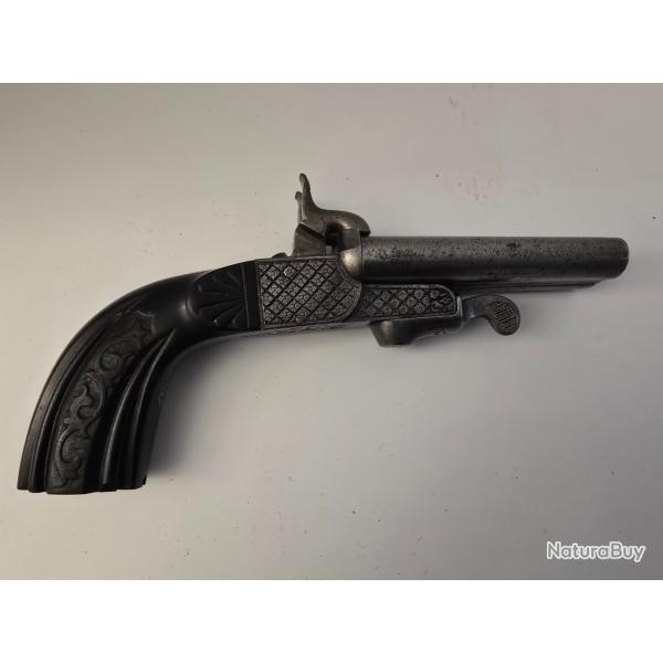 Pistolet ancien � percussion,