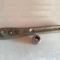 Cl&eacute; &agrave; cliquet US avec douille 3/4, &eacute;poque seconde guerre mondiale (97.M)