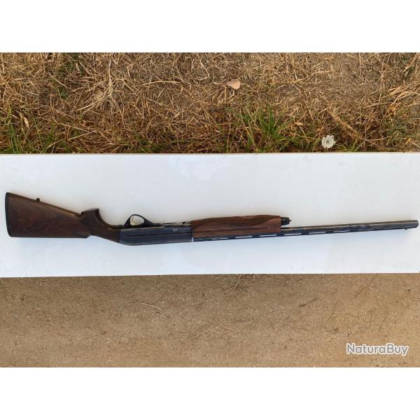 Fusil calibre 12 automatique 3 coups de chasse d'occasion marque Breda xanthos avec cartouchi�re sac