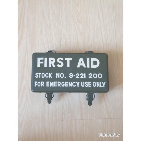 Bo�te vide FIRST AID 12 unit�s US ARMY (187.M)