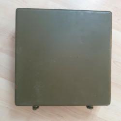 Caisse vide first aid fabrication fran&ccedil;aise (122.M)