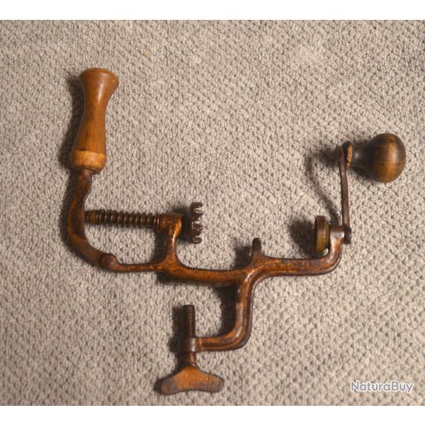 Sertisseur calibre 16 a broche et percussion centrale