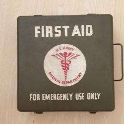 Bo&icirc;te vide FIRST AID 24 unit&eacute;s US ARMY (188.M)