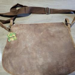 gibeci&egrave;re anciennes en cuir v&eacute;ritable made in france neuf