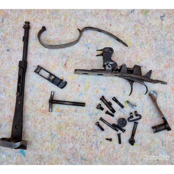 Lot de pi�ces pour Juxtapos� Manufacture d'armes de Tulle cal 16